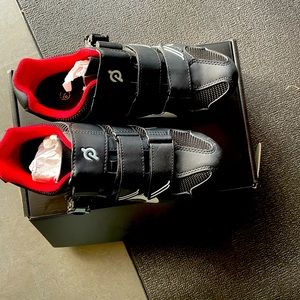 Barley used Peloton clip in cycling shoes Women’s 7 /38